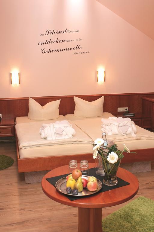 Hotel Kurparkblick Bad Bergzabern Chambre photo
