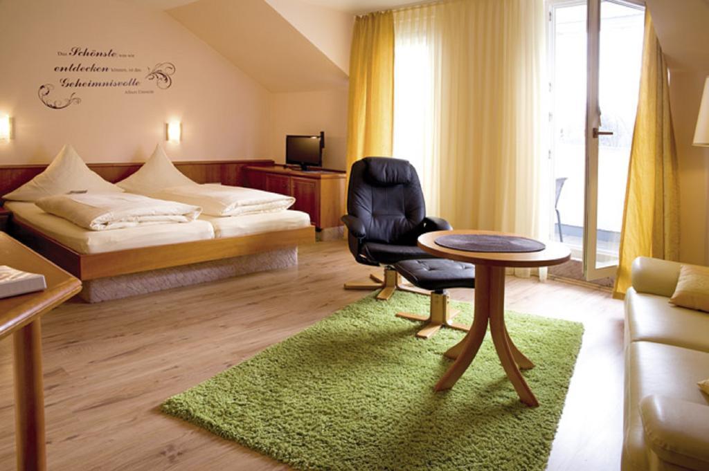 Hotel Kurparkblick Bad Bergzabern Chambre photo